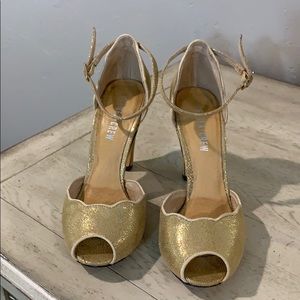 Chelsea Crew Gold heels
